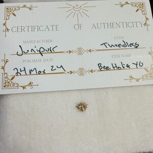 Junipurr Bee Holier Threadless End Yellow Gold